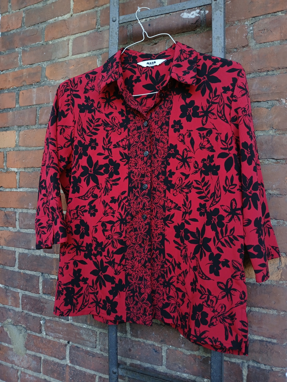 Alia Red Floral Button-Front Women's Top